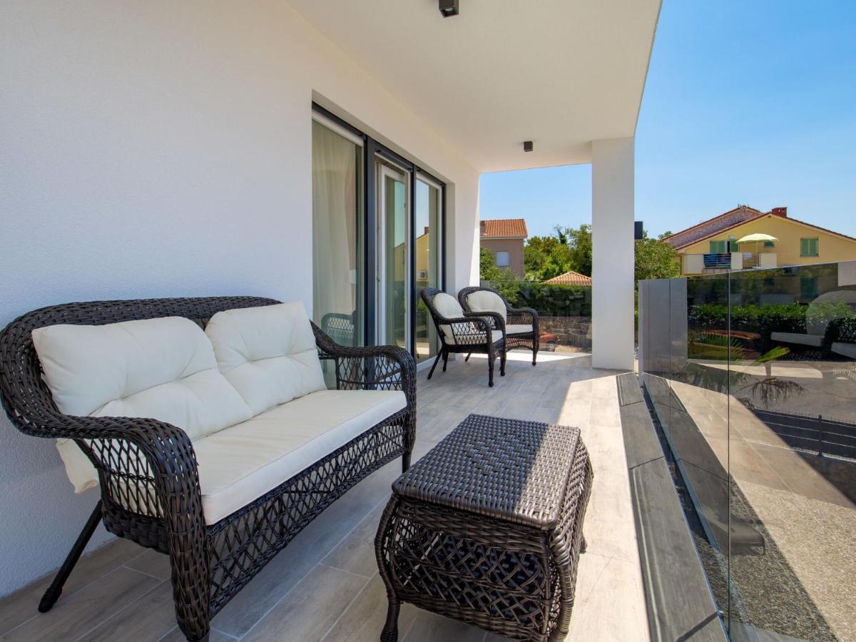 Holiday Home Villa Palma - KRK148 Pinezići Esterno foto